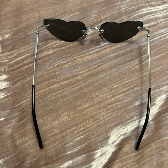 Yves Saint Laurent SL 254 Loulou - Picture 2 of 3